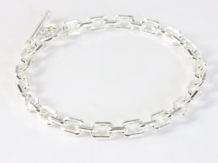 Zware zilveren armband met closed forever schakels - lengte 18 cm.