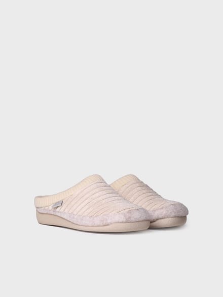 Damesslipper in klompstijl van vilt en synthetisch bont in ecru | MALU-OD