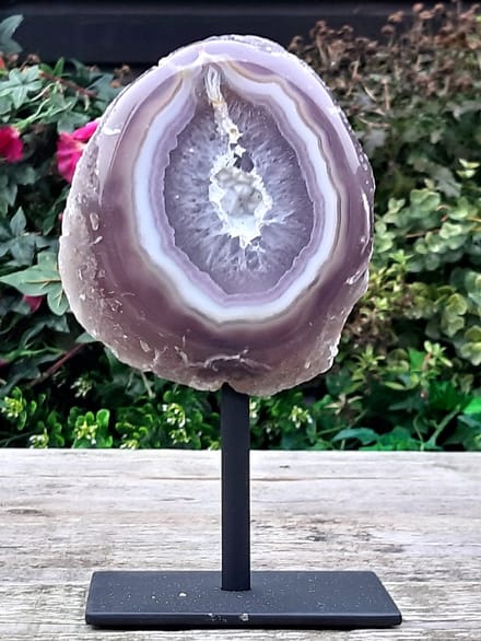 Edelsteen Agaat met Chalcedoon op Standaard - 1131 gram