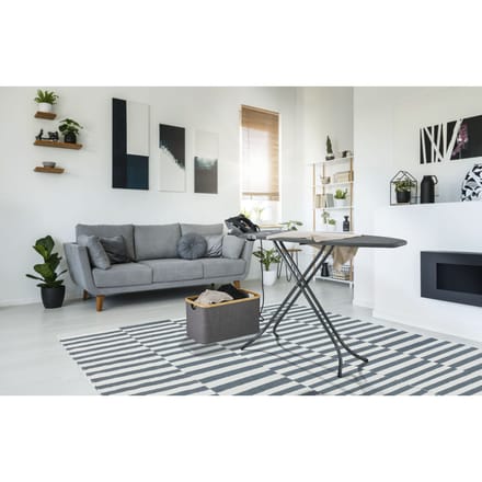 Leifheit Strijkplank Classic M Basic - In Hoogte Verstelbaar - Vast Strijkijzerplateau - Zwart - 120x38cm