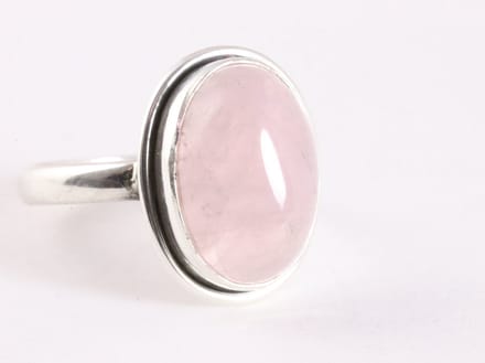 Ovale zilveren ring met rozenkwarts - maat 17