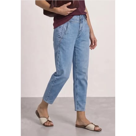 High Waist Barrel Leg jeans in Loose Fit