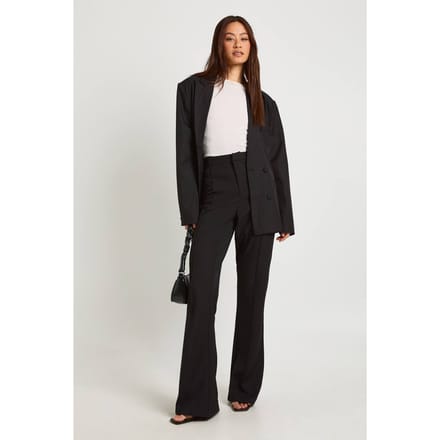 Dames Tall Boohoo Basics Getailleerde Flare Broek | Zwart | Maat: 34