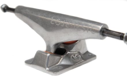 GrindKing trucks Disruptor Raw set van 2