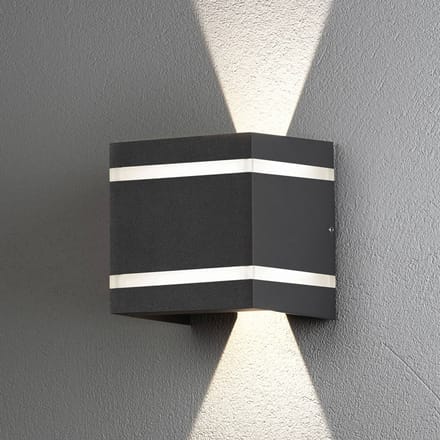 Konstsmide Buitenwandlamp Cremona effectstroken, hoogte 14cm