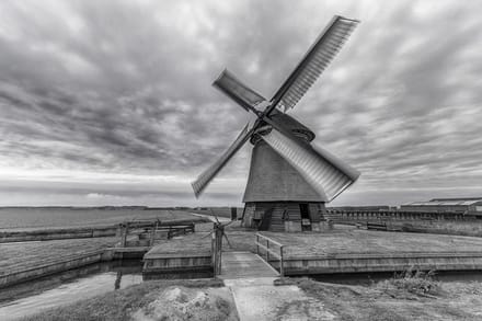 Foto op Canvas, Molen  Zwart Wit (120x80cm)