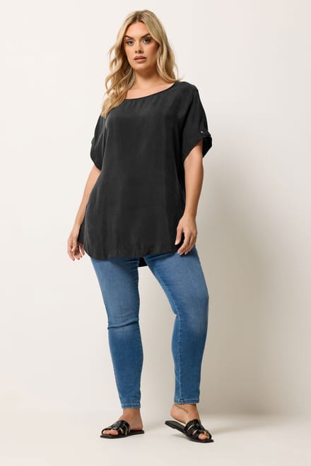 Yours Zwarte Top Met Tabdetail Op De Mouwen Size 44