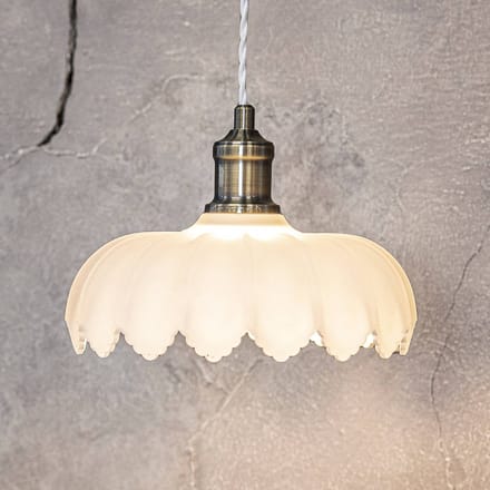 Markslöjd Kurage hanglamp, antiek messing, mat glas, Ø 25,5 cm