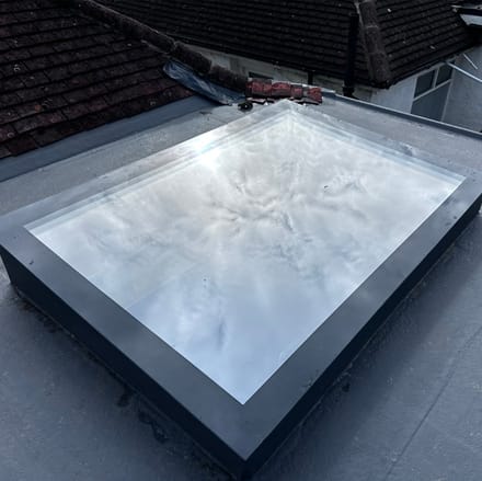 Plat Dakraam 60x60 cm – HR+++ Triple Glas – Daklicht voor Plat Dak – UV-werend