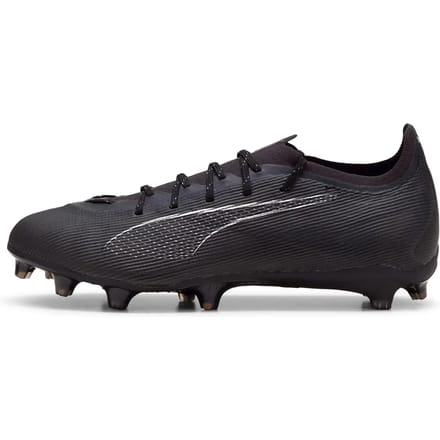 Puma ultra 5 pro fg/ag in de kleur zwart.
