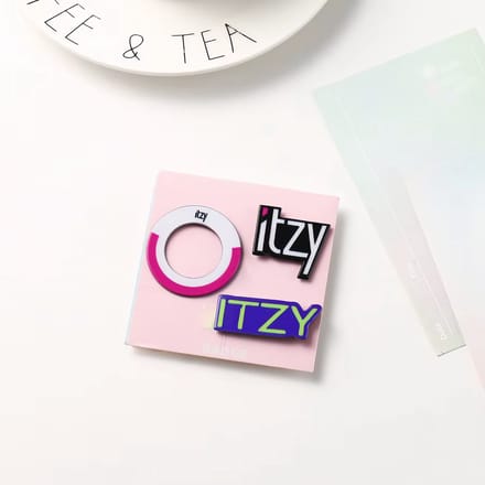KPOP ITZY Pin Badge [Pin Badge]