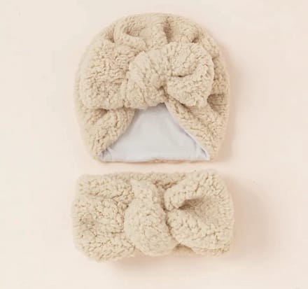 baby muts en sjaal - teddy - meisje - muts - sjaal - set - beige - kraamcadeau