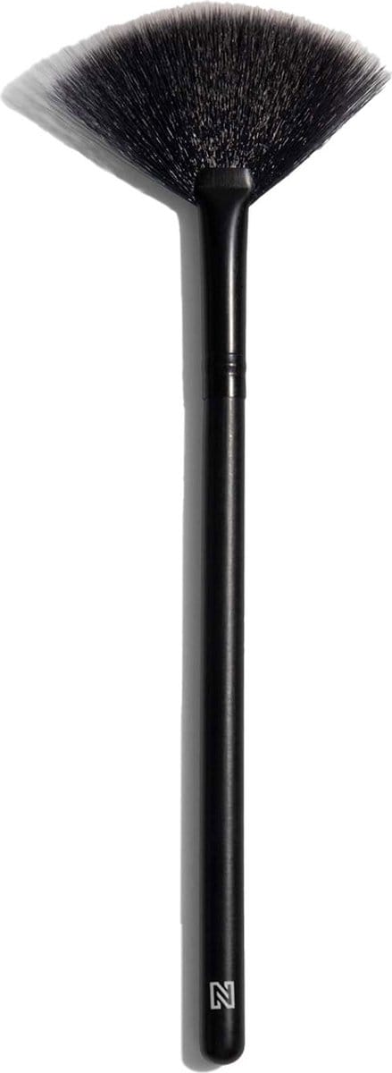 N-Beauty Highlighter Brush 1 st |  -  |