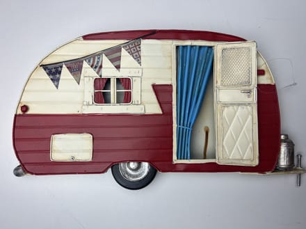 Metalen wandbord retro caravan rood