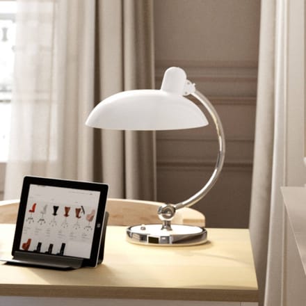 Fritz Hansen Kaiser Idell 6631 Luxe Tafellamp Wit