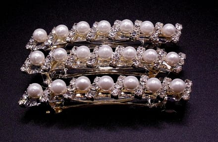 Patentspeld met 7 parels en strass set van 3 stuks.