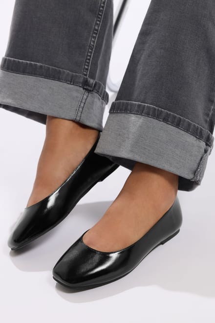 Yours Zwarte Ballerina's Van Imitatieleer Met Vierkante Neus En Extra Brede Eeepasvormsize 42E