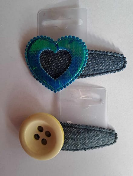 Haarspeldjes denim met knoop en hart
