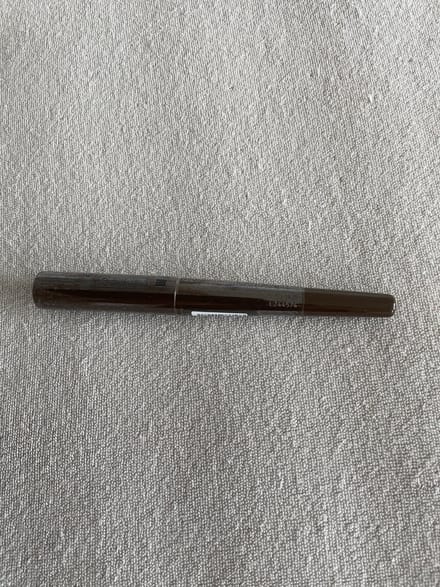 Deliplus eyeliner bruin. Blijft mooi zitten. Vlekt niet. Van het mooie Spaanse merk Deliplus.