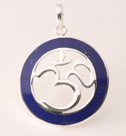 Ronde zilveren hanger met ohm teken en lapis lazuli