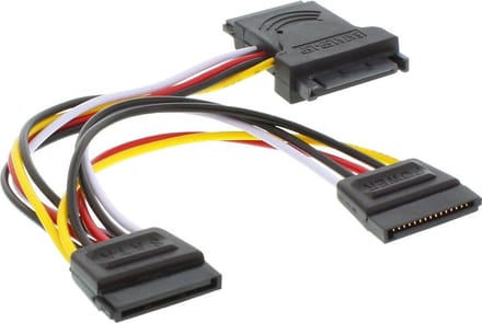 SATA (m) - 3x SATA (v) voeding splitter - 0,15 meter