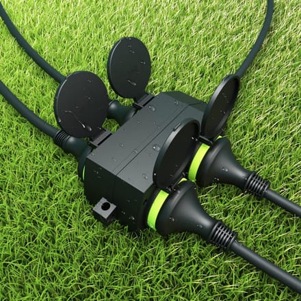 3 Meter Verlengkabel met 4 Schuko Stopcontacten voor Buitengebruik IP44