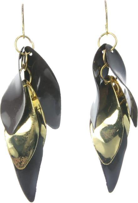 Behave - Oorhangers dames gebogen design - Goudkleur zwart - Feestelijk