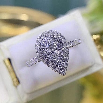 Mode Peervorm Ring Voor Vrouwen Luxe Micro Verharde Kristallen Zirkoon Ring Elegante Bruids Bruiloft Engagement Sieraden Voor Lover 8 white