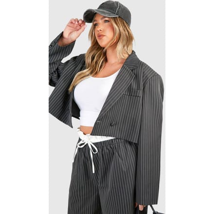 boohoo Dames Plus gestreepte Cropped Blazer | Houtskool | Maat: 56