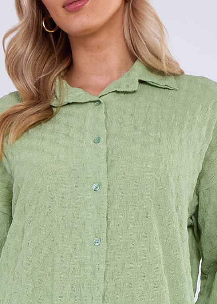 Oversized shirt met lange mouwen in saliegroen met structuur