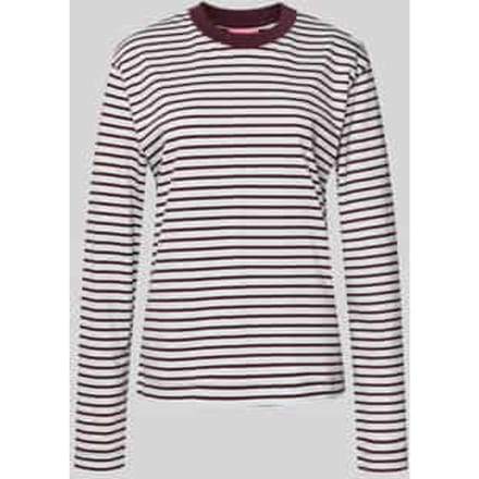 Boxy fit longsleeve model 'SOPHIA'