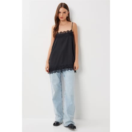 Kantgedetailleerde Satijnen Blouse