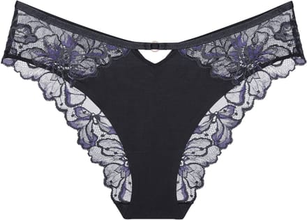 Triumph Tai-Slip Wild Gardenia Florale