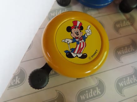Widek - Fietsbel - Mickey mousse met hoed - Geel - 55mm
