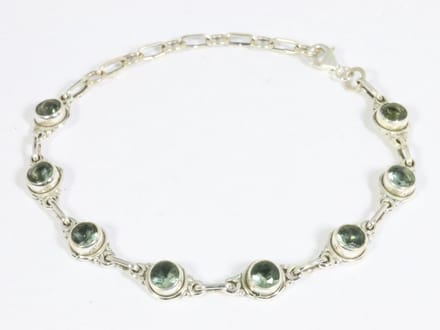 Fijne zilveren armband met groene amethist
