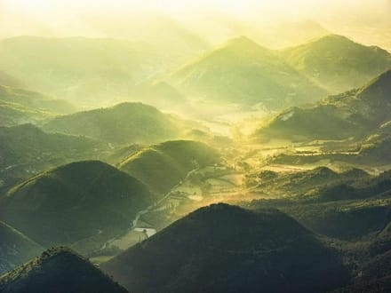 Fotobehang - The Shire 200x150cm - Vliesbehang