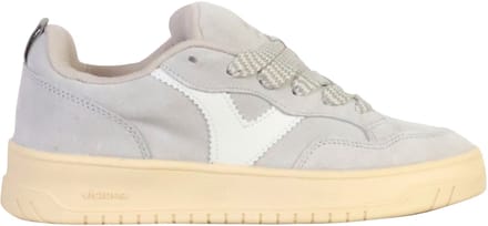 Lage sneakers met veters