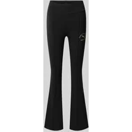 Slim fit bell bottom met labeldetail