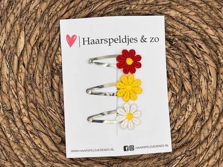Oeteldonkse madeliefjes op klikklakspeldjes - carnaval — 4 cm