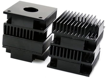Aluminium Koellichaam - Koelblok Printer - Elektronica Koelen - Efficiënte Warmteoverdracht - 4x4x1 cm - Zwart