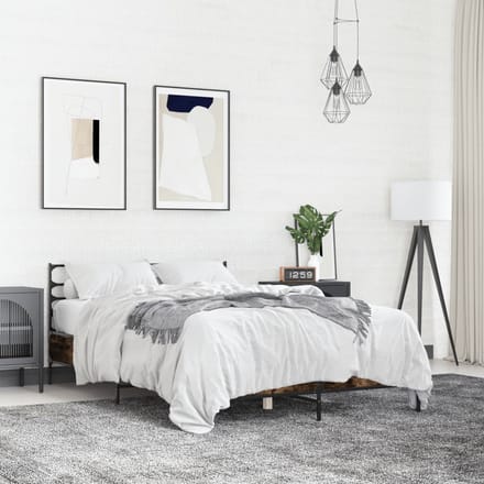 vidaXL - Bedframe - bewerkt - hout - metaal - gerookt - eikenkleurig - 135x190 - cm