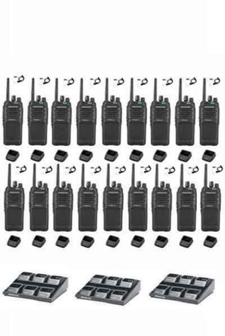 Set van 18 Kenwood TK-3701D IP55 Portofoon met multilader en beveiliging headsets