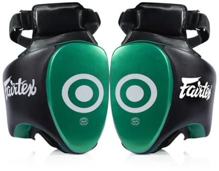 Fairtex TP5 Ultra Lite Thigh Pad - Zwart/Groen - One size