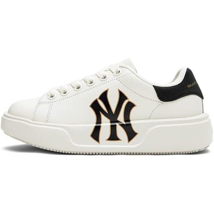 MLB Chunky Classic Lage Sneakers Unisex Sneakers Beige Zwart 3ASXCCB3N-50IVS 45 white