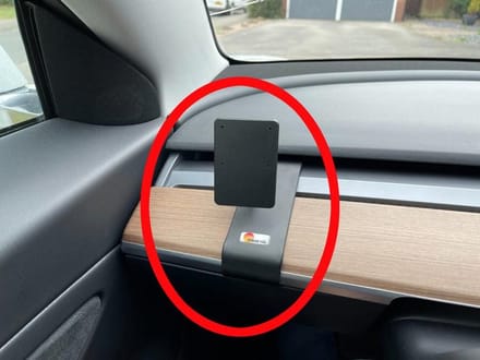 Brodit ProClip houder geschikt voor Tesla Model 3 2018-2024 / Model Y 2020 - Left mount