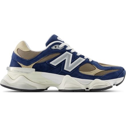 New Balance 9060 Sneakers Dames - Blauw - Maat 35 - Leer