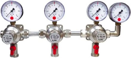 Tussen Reduceermeter - batterij 4 leidingen, drukregelaar
