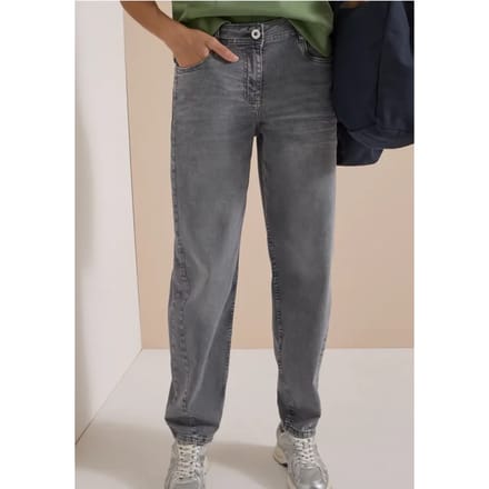 High Waist Barrel Leg jeans in Loose Fit