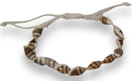 Schelpenarmband - Boho - verstelbaar koord - wit - strandstijl