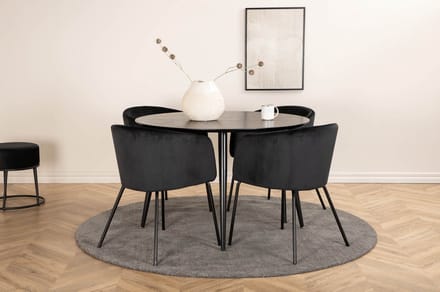DippØ115BLBL eethoek eetkamertafel zwart en 4 Berit eetkamerstal velours zwart.